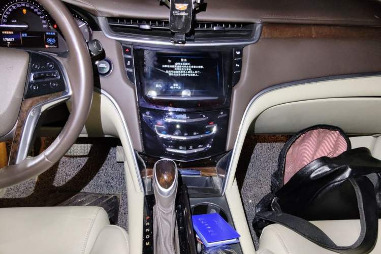 Used Cadillac XTS 2017 28T Tech Edition Audio And AC Panel
