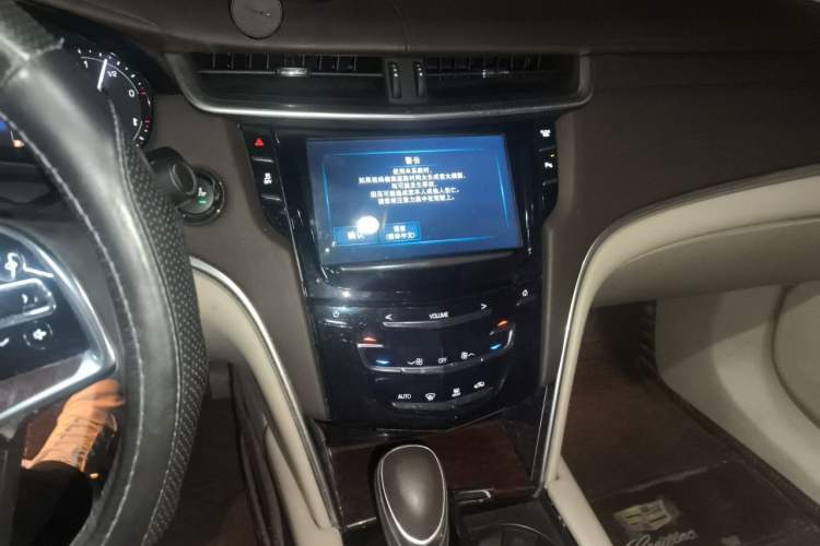Used Cadillac XTS 2017 28T Tech Edition Audio And AC Panel