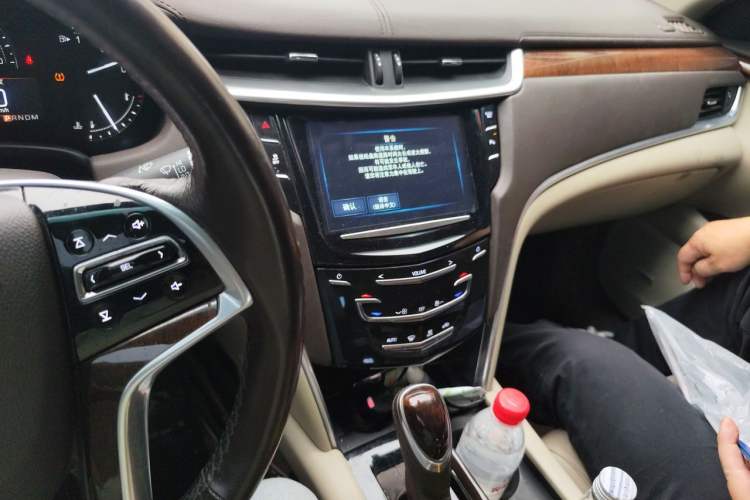 Used Cadillac XTS 2017 28T Elite Model Audio And AC Panel