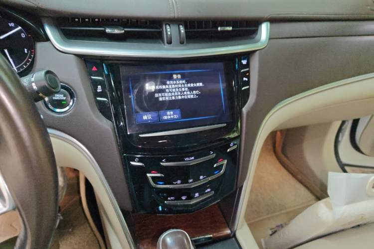 Used Cadillac XTS 2017 28T Tech Edition Audio And AC Panel