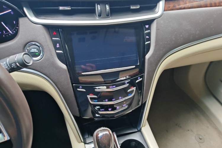 Used Cadillac XTS 2017 28T Elite Model Audio And AC Panel