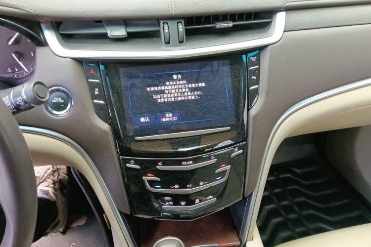 Used Cadillac XTS 2017 28T Tech Edition Audio And AC Panel