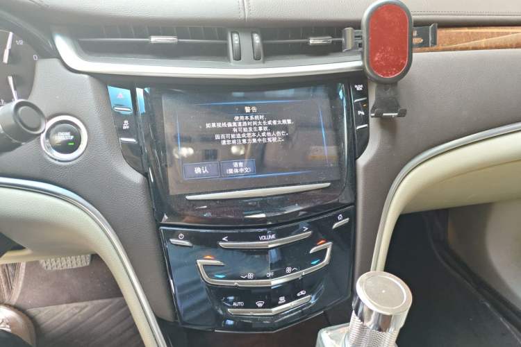 Used Cadillac XTS 2017 28T Elite Model Audio And AC Panel
