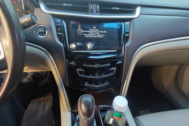 Used Cadillac XTS 2017 28T Tech Edition Audio And AC Panel