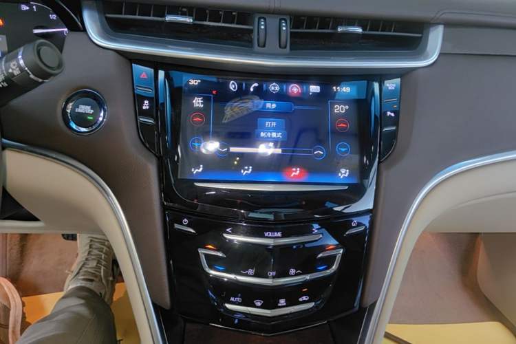 Used Cadillac XTS 2017 28T Tech Edition Audio And AC Panel