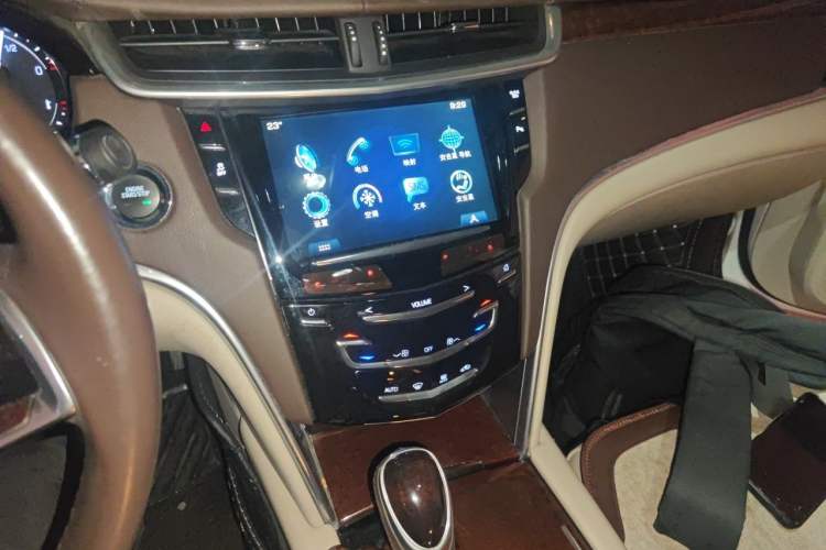 Used Cadillac XTS 2017 28T Elite Model Audio And AC Panel