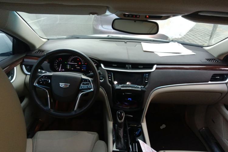 Used Cadillac XTS 2017 28T Elite Model Center Console