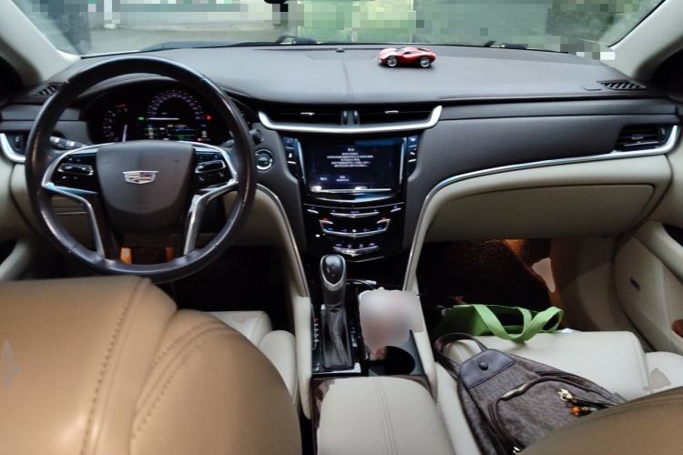 Used Cadillac XTS 2017 28T Tech Edition Center Console