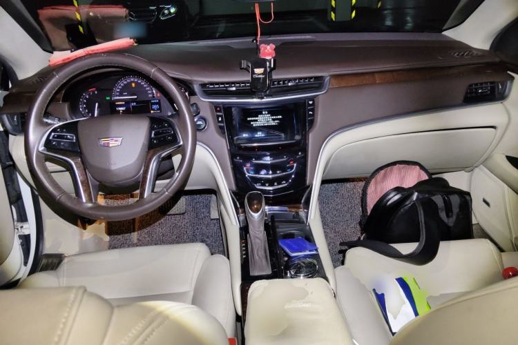 Used Cadillac XTS 2017 28T Tech Edition Center Console