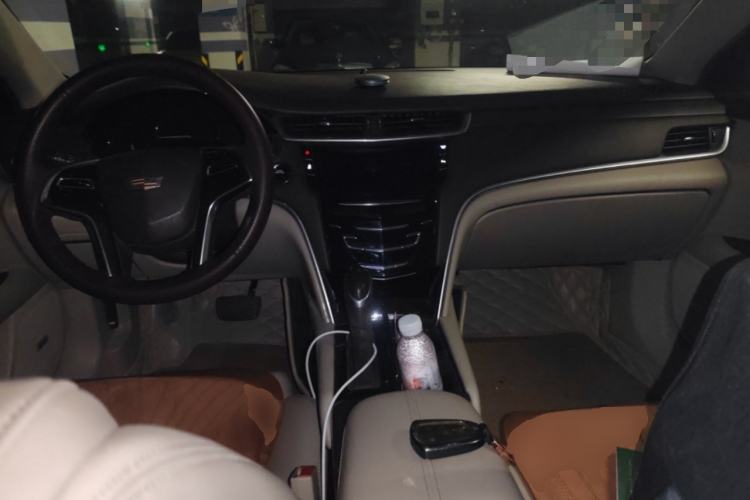Used Cadillac XTS 2017 28T Tech Edition Center Console