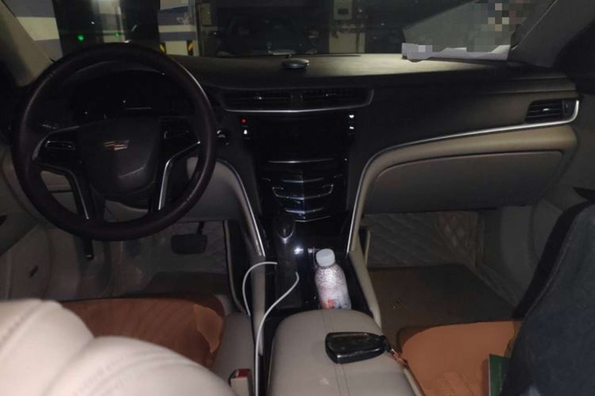 Used Cadillac XTS 2017 28T Tech Edition Center Console