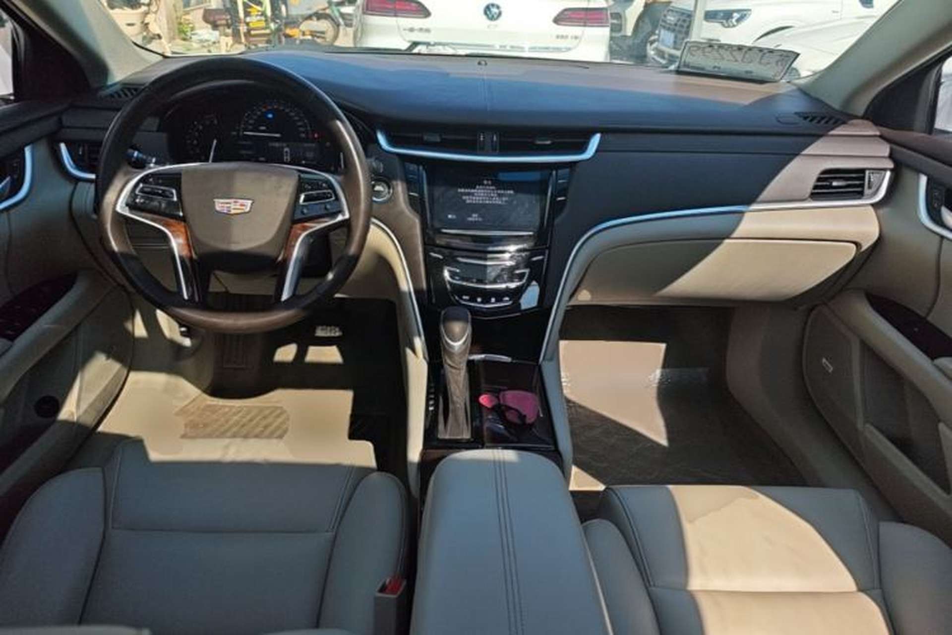 Used Cadillac XTS 2017 28T Tech Edition Center Console