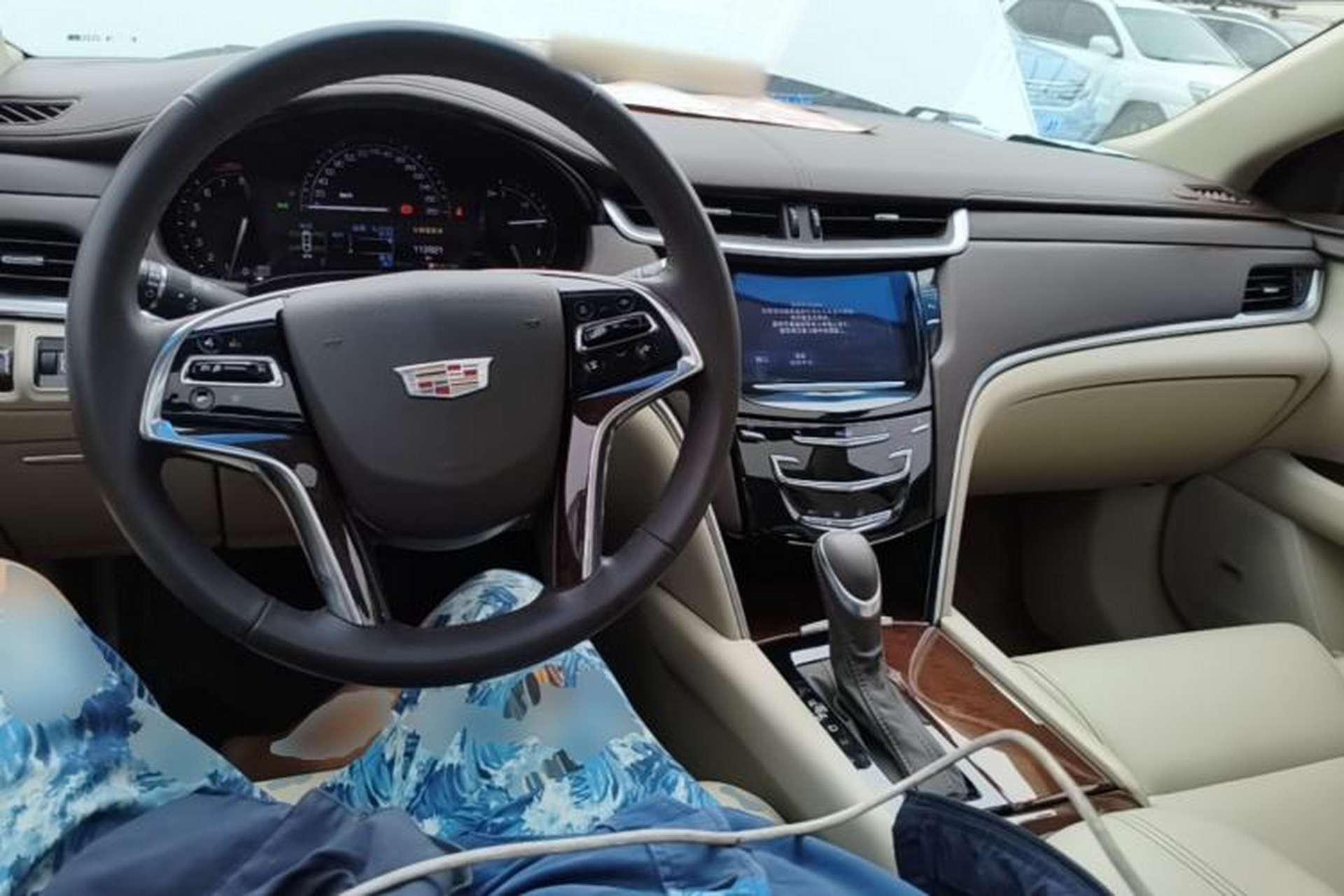 Used Cadillac XTS 2017 28T Tech Edition Center Console