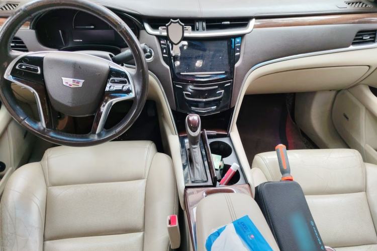 Used Cadillac XTS 2017 28T Elite Model Center Console