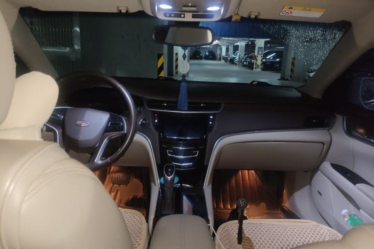 Used Cadillac XTS 2017 28T Elite Model Center Console