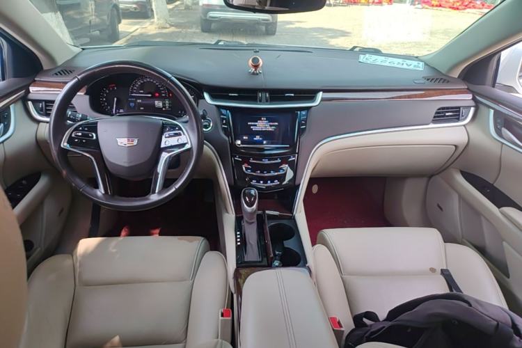 Used Cadillac XTS 2017 28T Elite Model Center Console