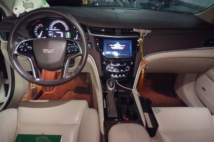 Used Cadillac XTS 2017 28T Tech Edition Center Console