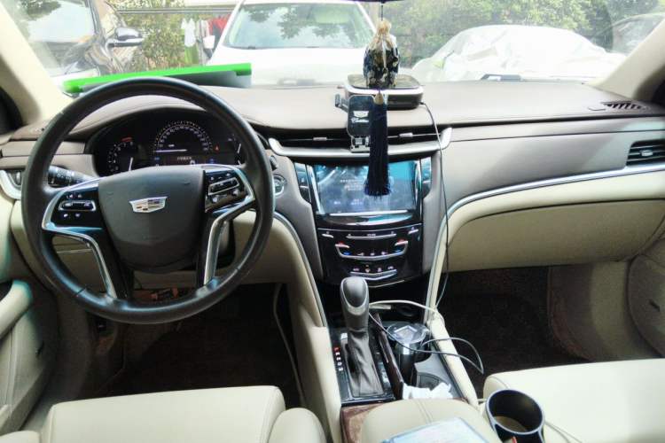 Used Cadillac XTS 2017 28T Tech Edition Center Console