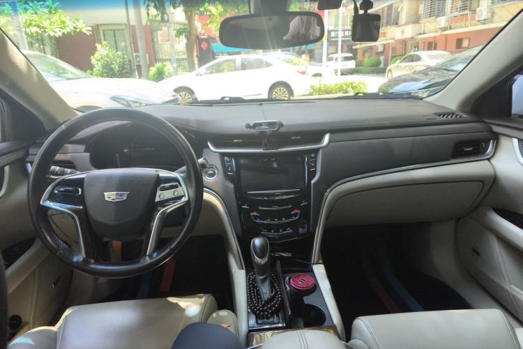 Used Cadillac XTS 2017 28T Elite Model Center Console