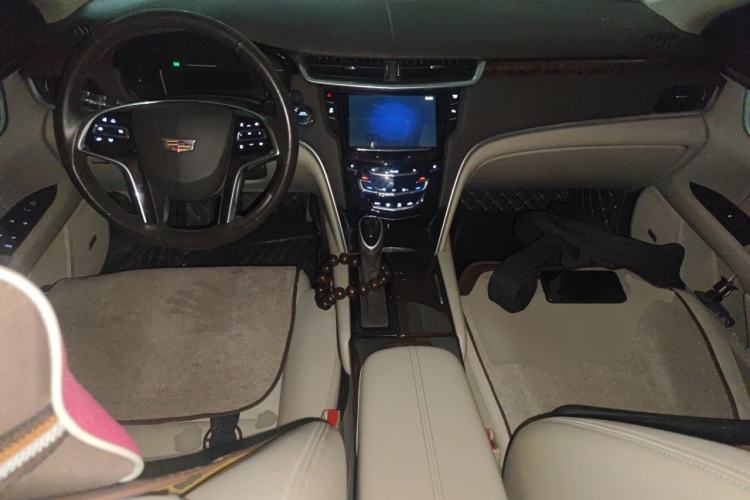 Used Cadillac XTS 2017 28T Elite Model Center Console