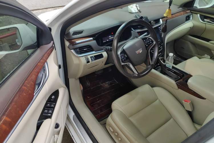 Used Cadillac XTS 2017 28T Elite Model Driver Seat