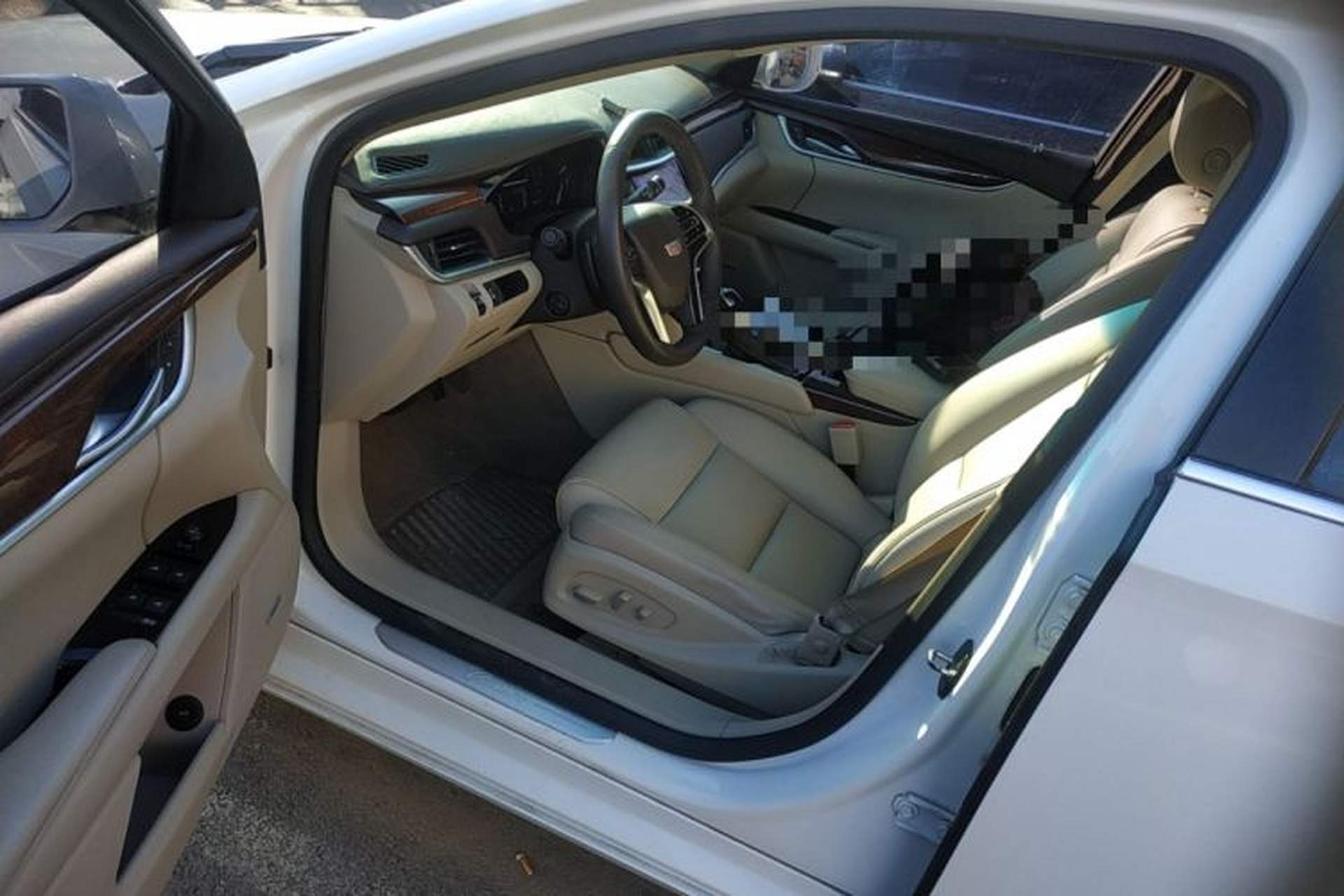 Used Cadillac XTS 2017 28T Elite Model Driver Seat