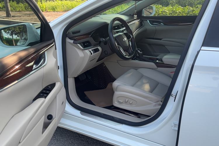 Used Cadillac XTS 2017 28T Elite Model Driver Seat