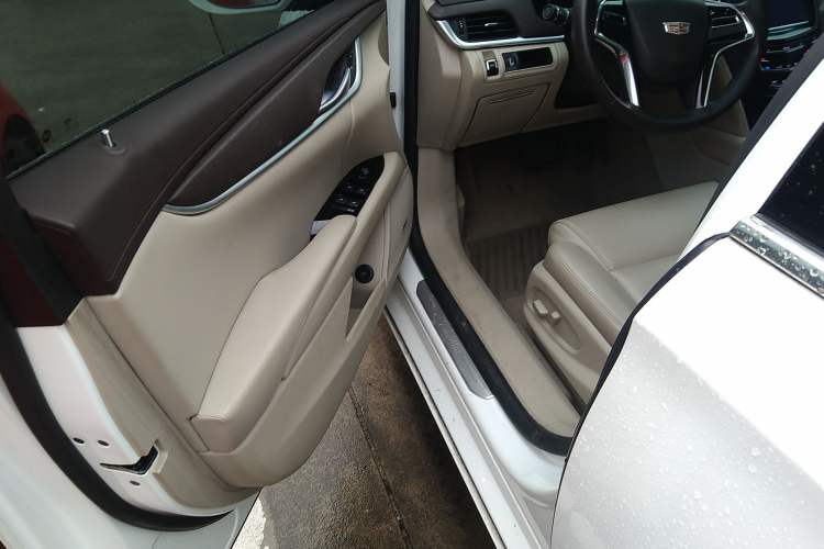 Used Cadillac XTS 2017 28T Tech Edition Driver Seat