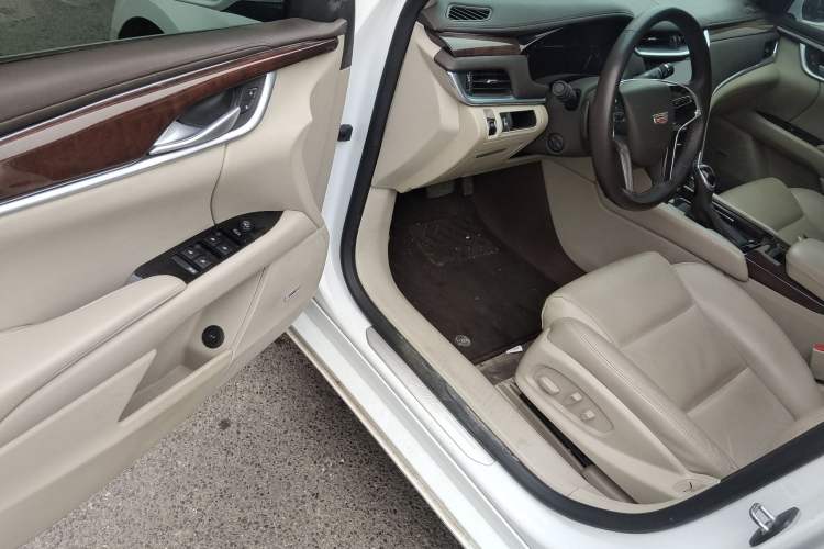 Used Cadillac XTS 2017 28T Elite Model Driver Seat