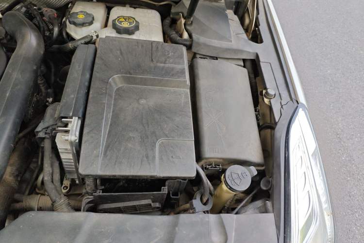 Used Cadillac XTS 2017 28T Tech Edition Engine Bay Left