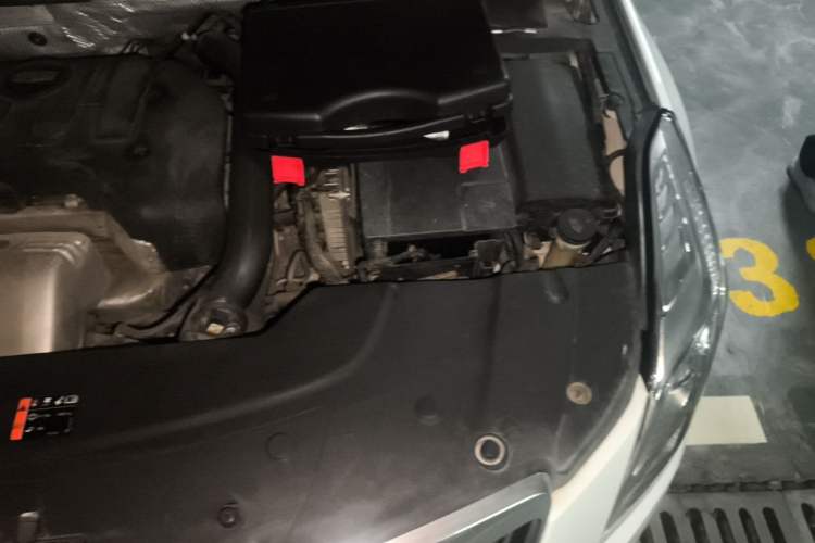 Used Cadillac XTS 2017 28T Tech Edition Engine Bay Left