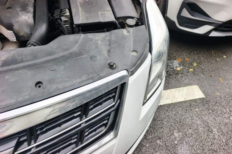 Used Cadillac XTS 2017 28T Tech Edition Engine Bay Left