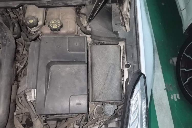 Used Cadillac XTS 2017 28T Elite Model Engine Bay Left
