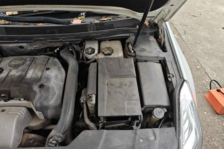 Used Cadillac XTS 2017 28T Tech Edition Engine Bay Left