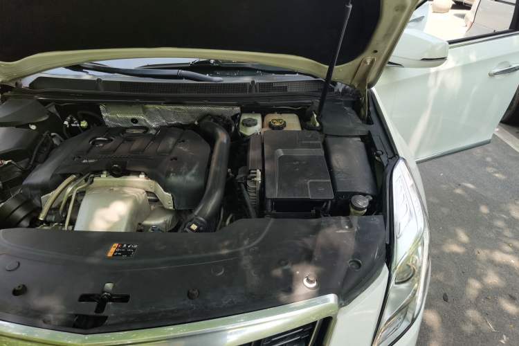 Used Cadillac XTS 2017 28T Tech Edition Engine Bay Left