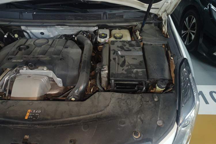 Used Cadillac XTS 2017 28T Tech Edition Engine Bay Left