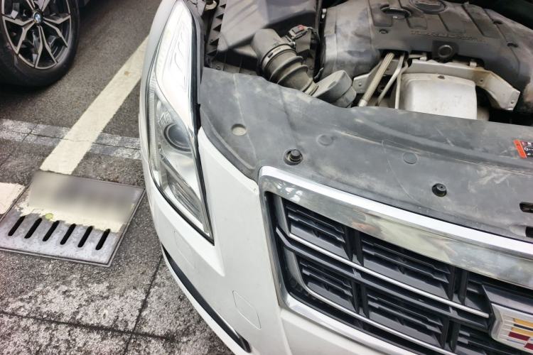 Used Cadillac XTS 2017 28T Tech Edition Engine Bay Right
