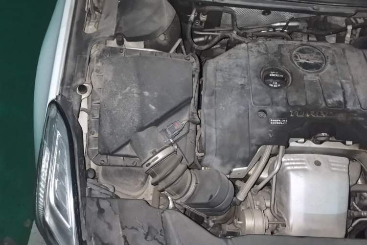 Used Cadillac XTS 2017 28T Elite Model Engine Bay Right