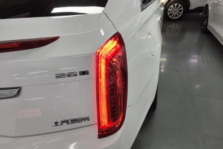 Used Cadillac XTS 2017 28T Tech Edition Exterior 3
