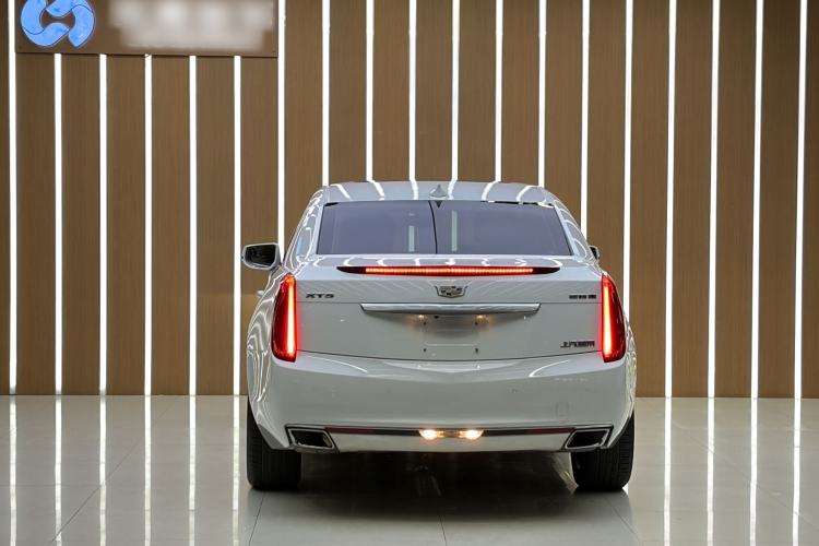 Used Cadillac XTS 2017 28T Elite Model Exterior 3