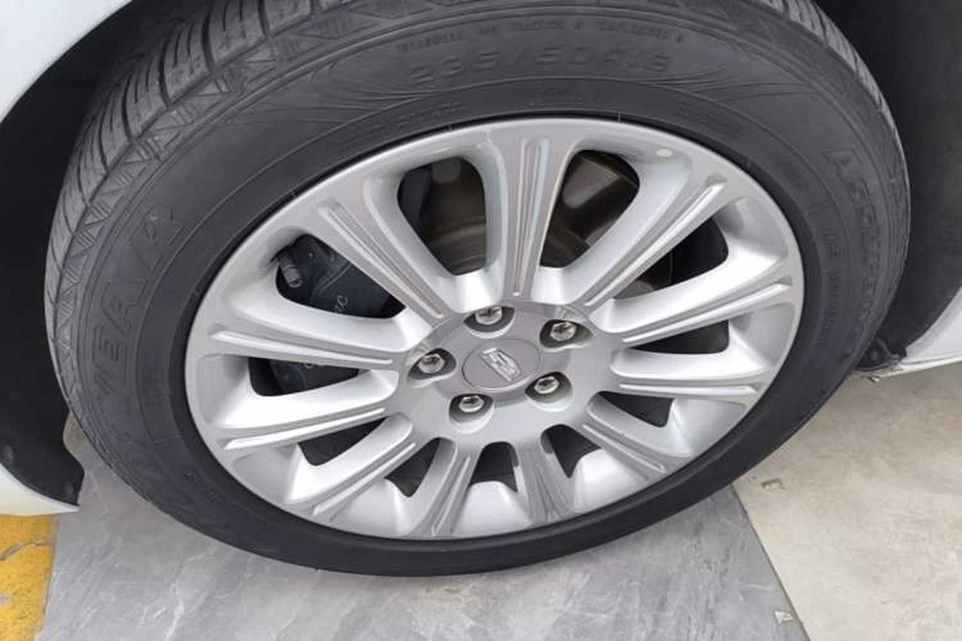 Used Cadillac XTS 2017 28T Tech Edition Exterior 4