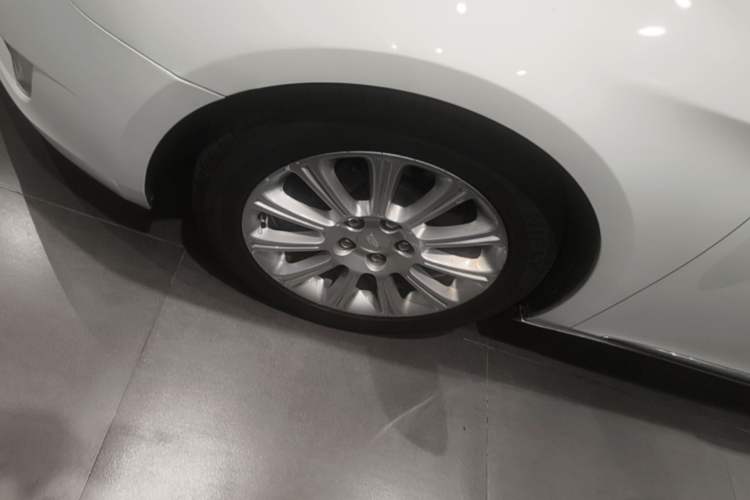 Used Cadillac XTS 2017 28T Elite Model Exterior 4