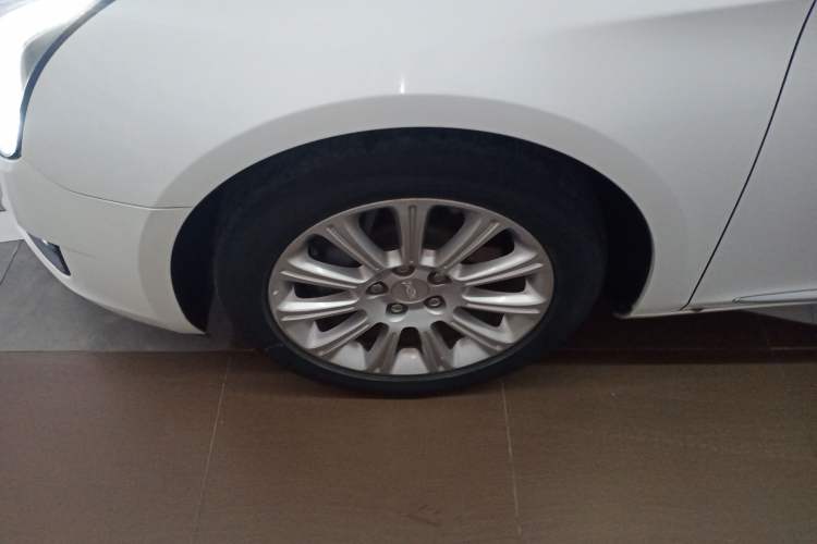 Used Cadillac XTS 2017 28T Tech Edition Exterior 4