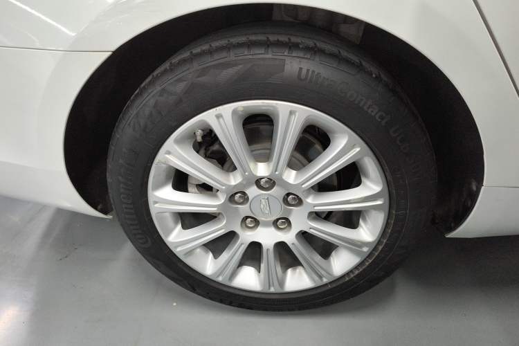 Used Cadillac XTS 2017 28T Tech Edition Exterior 5