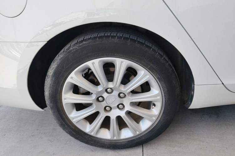 Used Cadillac XTS 2017 28T Elite Model Exterior 5