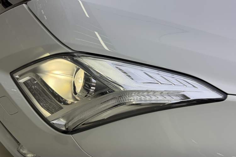 Used Cadillac XTS 2017 28T Elite Model Exterior 5