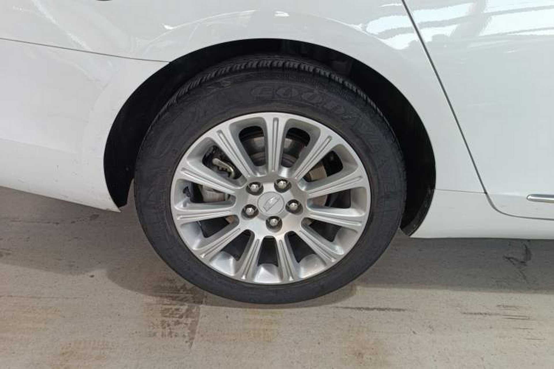 Used Cadillac XTS 2017 28T Tech Edition Exterior 5
