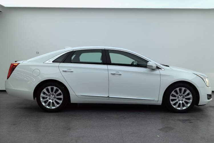 Used Cadillac XTS 2017 28T Tech Edition Exterior 6