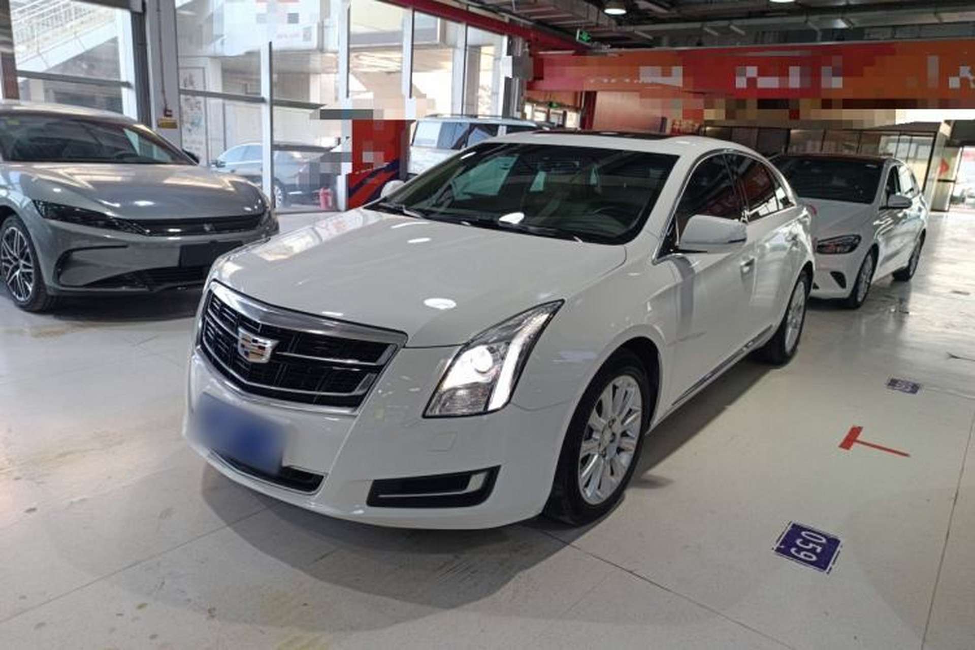 Used Cadillac XTS 2017 28T Tech Edition Front Left 45 Deg