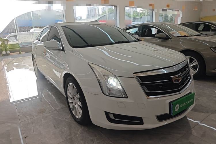 Used Cadillac XTS 2017 28T Tech Edition Front Right 45 Deg